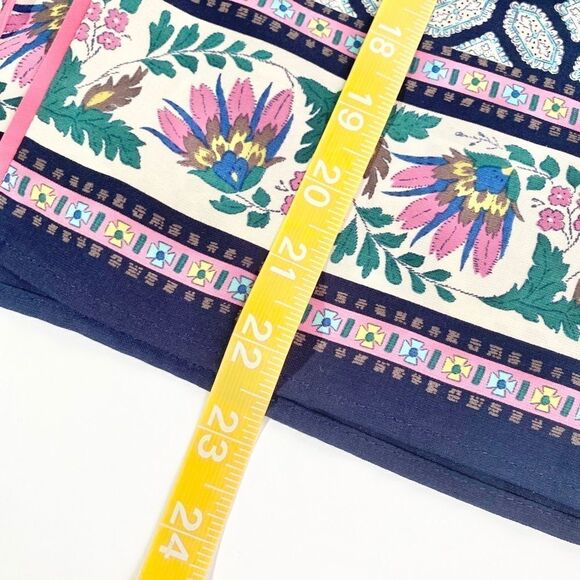 Collective concepts graphic print blouse - Picture 9 of 11